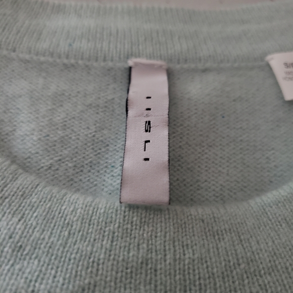 IISLI Sweater - Picture 3 of 6